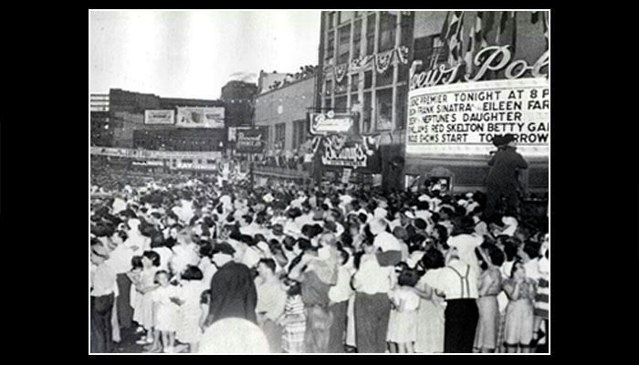1949 Frank Sinatra Opens Loews Poli Theater Quiz